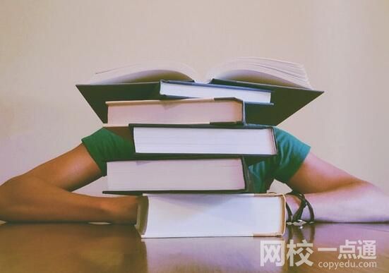 2022高鐵學校學費多少錢 高鐵專業學校收費標準是多少錢一年？