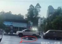 疑女子跳樓砸中路人:2具遺體被拉走 慘不忍睹內幕簡直不忍直視