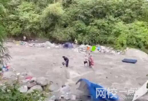 上百人沿河搜尋四川山洪受困者 龍漕溝曾是網紅打卡地