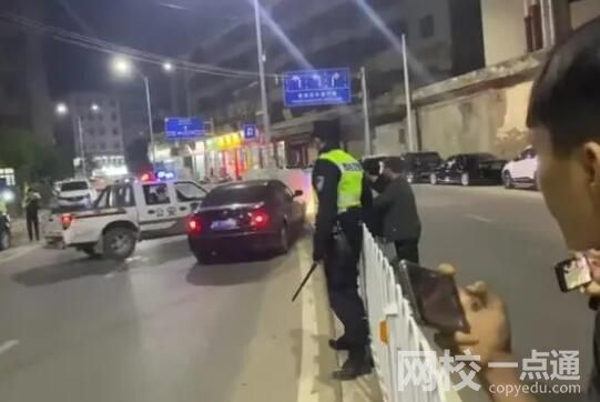 廣東兩男子沖卡撞警車 逃逸后被抓 原因竟是這樣簡直太可怕了