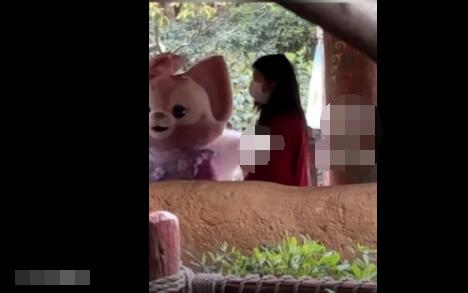 迪士尼回應游客排擠玲娜貝兒演員 究竟是怎么回事？