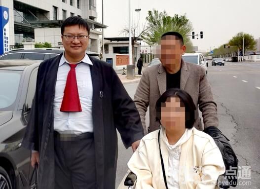 女企業家投資演唱會 討欠款被捅6刀 究竟是怎么回事？