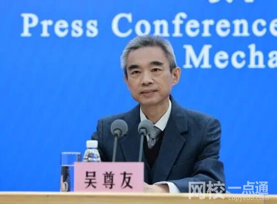 學生眼中的吳尊友沒有一天不在工作 三年白頭到底經歷了啥