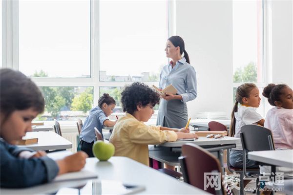 2023影視攝影與制作專業可以報哪些大學(2023年開設影視攝影與制作專業)