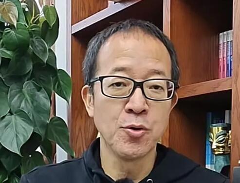 前員工曝東方甄選員工面臨二選一 為什么引熱議？