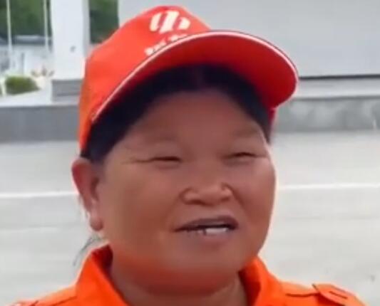 老人急病離世 藏了15萬的床墊被扔了 實在太讓人動容