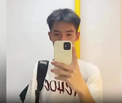 23歲小伙干家政月入過萬 為什么引熱議？