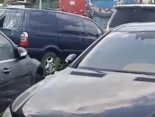 男子11萬多法拍奔馳竟是報廢車 這也太讓人無語了