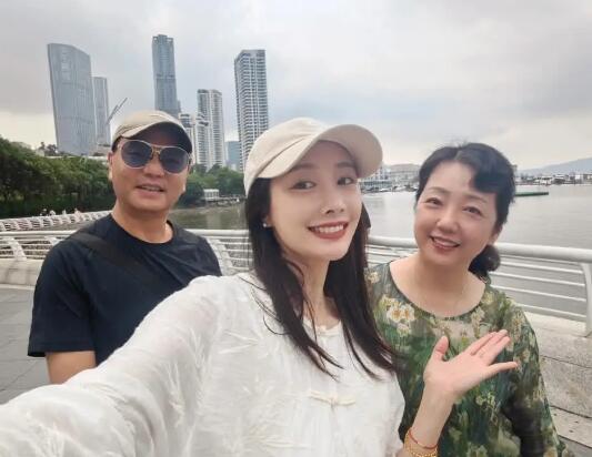 李純發文稱母親在電梯被困40分鐘 實在太嚇人了