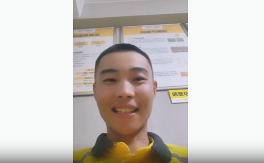 外賣騎手過勞猝死?當事人澄清:就是昨天晚上打游戲太累了
