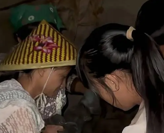 輿論漩渦中的網紅小英一家 為什么引熱議？