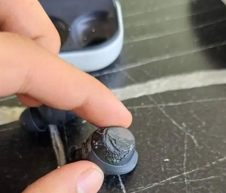 三星耳機爆炸導致用戶聽力永久受損 實在太恐怖了