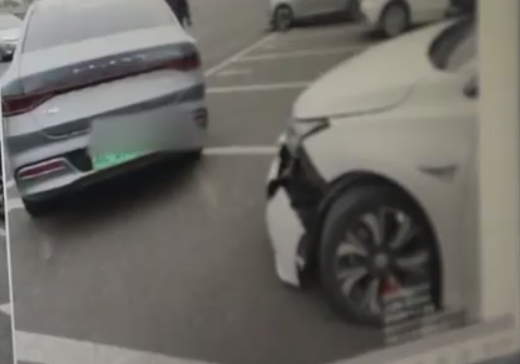 一網約車司機4年出200多次事故 生財之道屢屢得手？