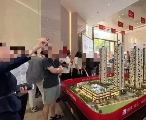 國慶廣東擠滿了買房的人 為什么突然爆火？