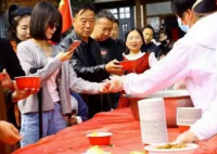 河南景區1元午餐實收多了913元 實在太暖心了