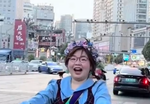 女生來云南散心前后判若兩人 這變化也太大了