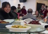 00后新人辦三無婚禮 新娘發言25秒 這也太簡單了吧