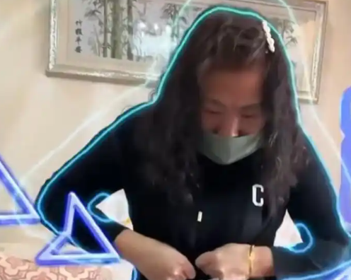 女子8000元買塑身衣致乳腺癌 究竟是怎么回事？