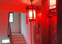 男子家門口布置風(fēng)水陣嚇壞鄰居 究竟是怎么回事？