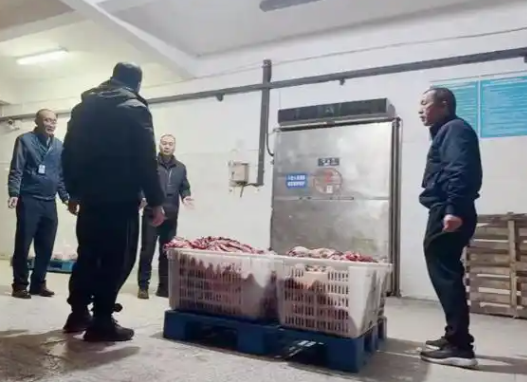 肉販賣(mài)注水肉獲利百萬(wàn)元 5人落網(wǎng) 究竟是怎么回事？