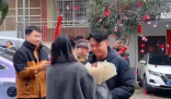 00后小伙把大學班主任娶回家 這也太幸福了吧