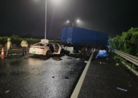 順風車追尾貨車致3死 細節披露 為什么追尾什么情況？