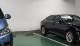 女子難入庫無奈停他人車位留條致歉 實(shí)在太無奈了