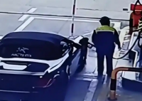 加油后逃單的保時捷男司機落網了 為什么逃單？