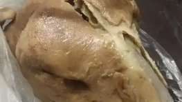 小伙吃羊頭發現有蛆獲賠1000元 實在太惡心了