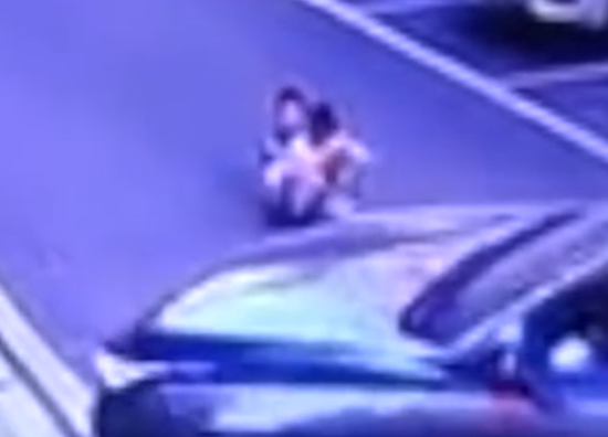 兩名兒童小區內遇車禍1死1傷 實在太悲劇了