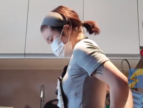女子上門做飯每天6單月薪近2萬 為什么這么火爆？